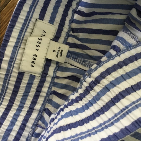 Free Assembly short - Picture 3 of 3